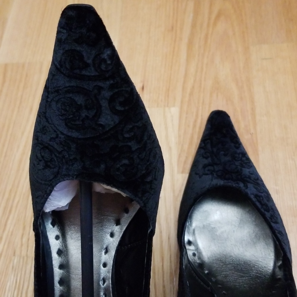 BCBGirls Katchen 3½" Heels, runs SMALL, NIB - Picture 5 of 8